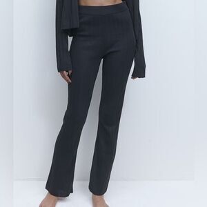 H&M Black Ribbed Stretchy Pants(Size XS)